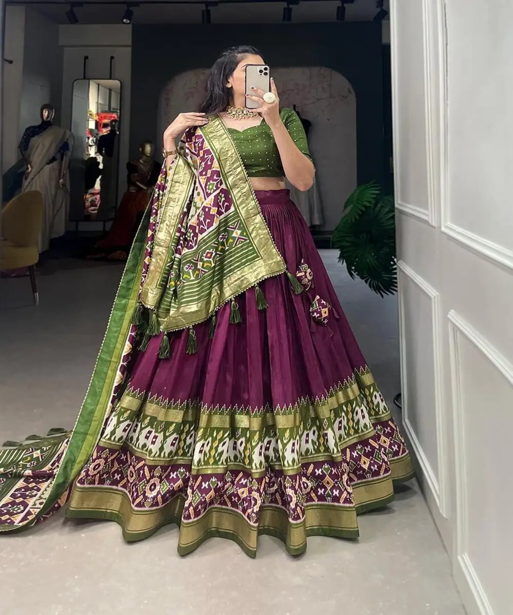 Gorgeous Floral Print Lehenga Choli: Elegant Lehenga Choli Set with Intricate Embroidery for Weddings.