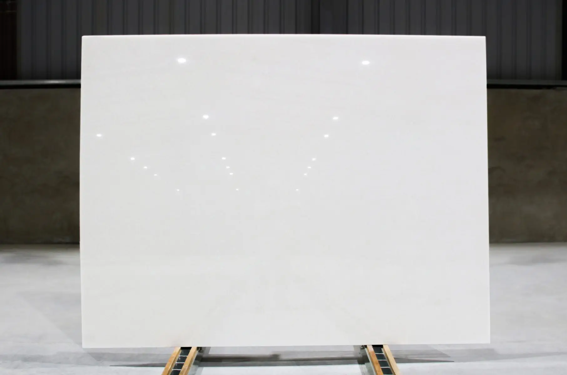 High Quality Pure Marble Marble Pieces Cut To Size Milky White Floor Tile White Stone Slab Vietnam Marble With No Veins Pearl