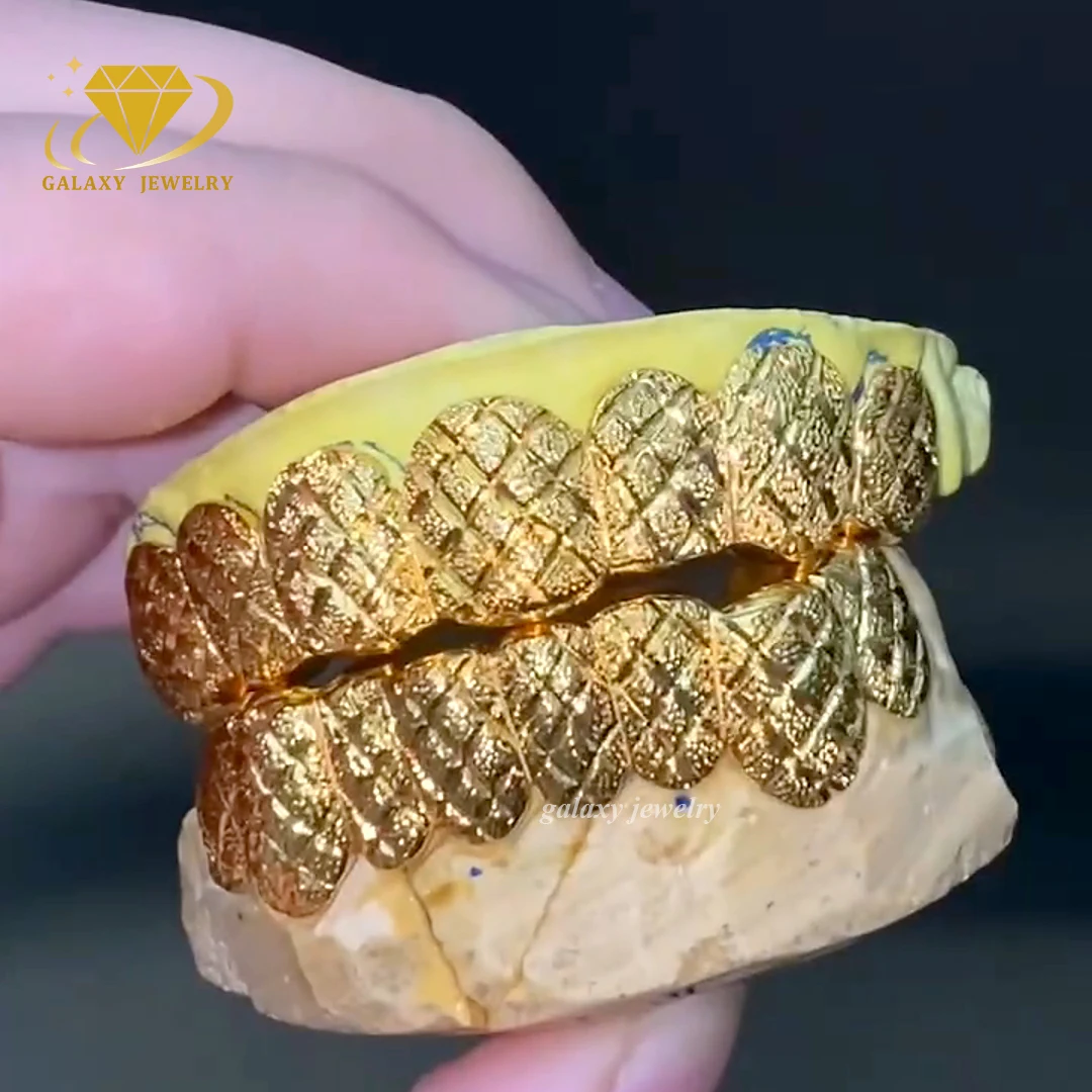 Hip Hop Grillz 10 Top 10 Bottom 925 Solid Silver Iced Out Grills Teeth Custom Punch Cut Men Gold Diamond Dust Cut Grillz