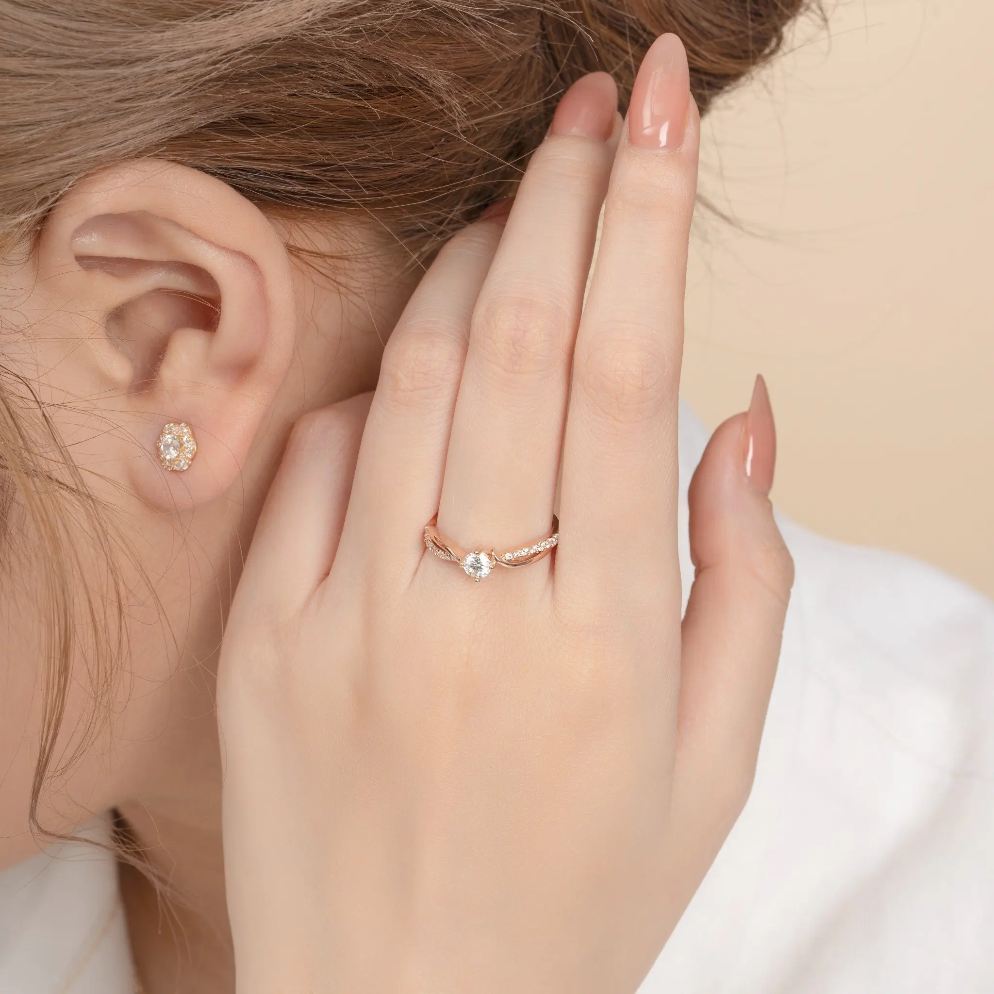 Hot selling Korean style classic 14k gold engagement ring for women moissanite gemstone customized Vietnam Manufacturer NDINO237