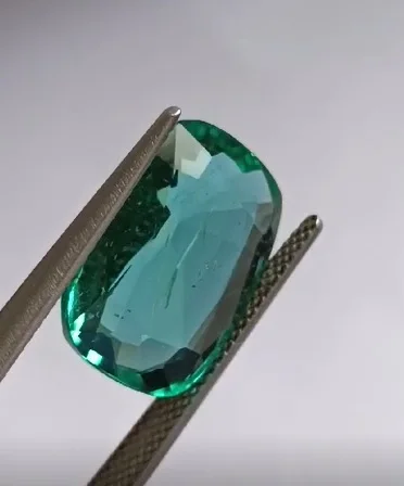 Natural Zambian Emerald 16x12mm rectangle cushion facet Thickness 5.8mm Weight 8.7 cts High quality Stone Best Color and Luster