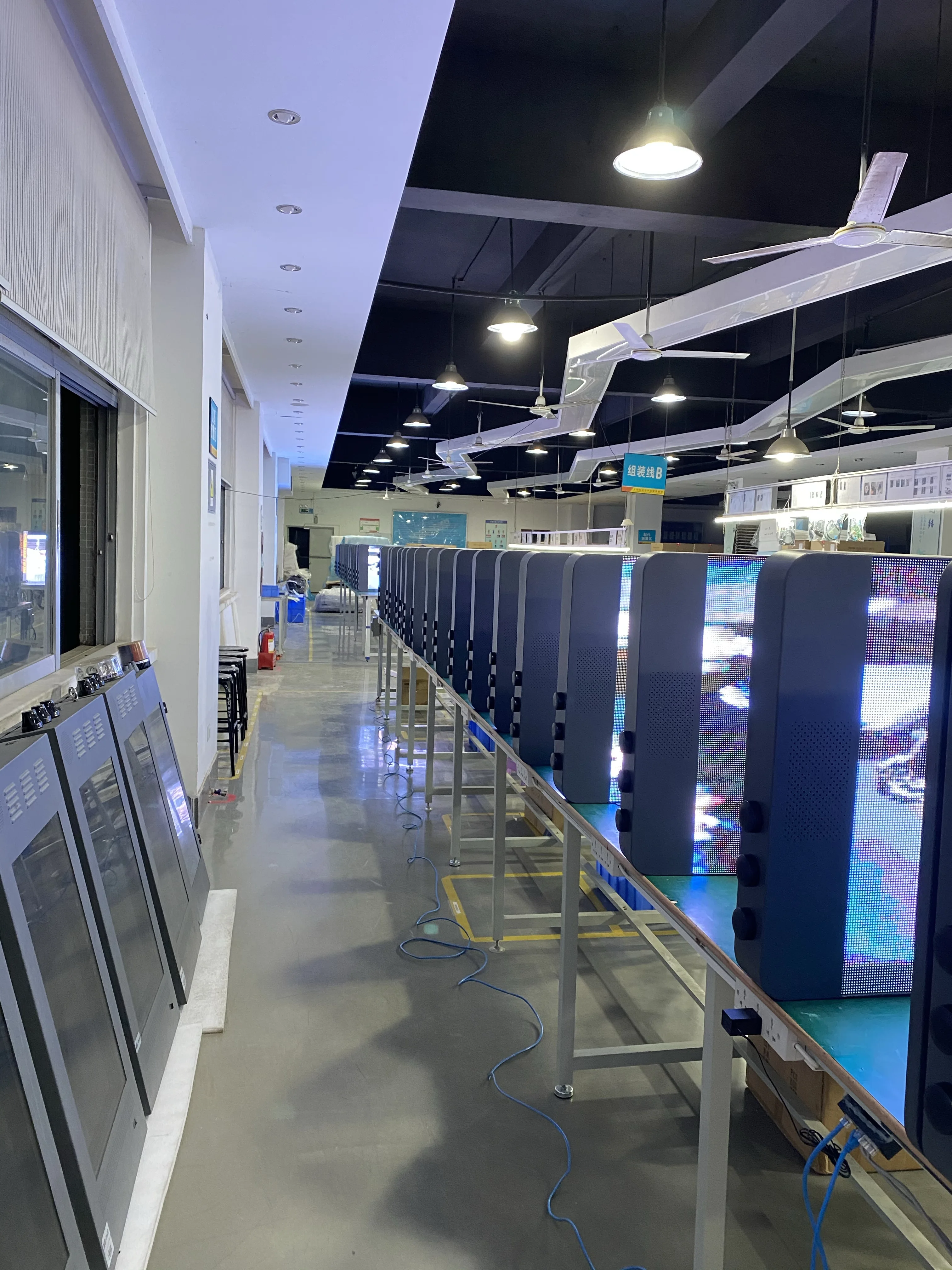 INTEFLY Outdoor led poster screen led poster frame display led screen poster p3 outdoor street light pole led display screen