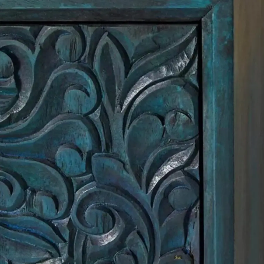 Luxury White Rustic Wooden Sideboard Cabinet with Solid Metal Doors Shelves Western Culture Style for Living Room Laundry Use