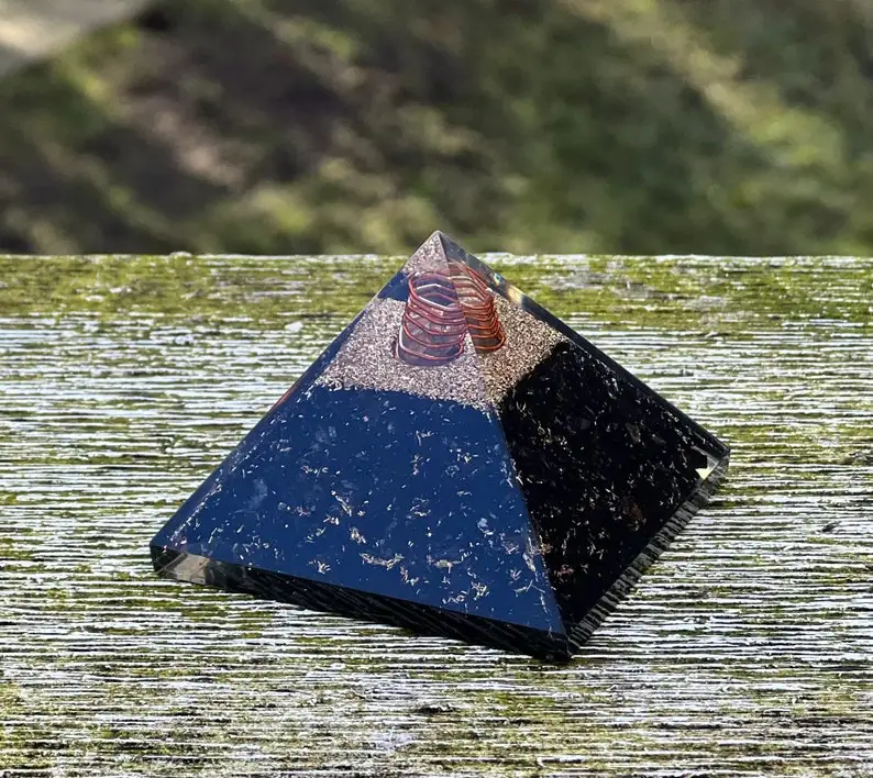 Factory Manufacturing Black Tourmaline Orgone Pyramid Natural Copper Coil For EMF Protection And Gift Semi-Precious Stone Craft