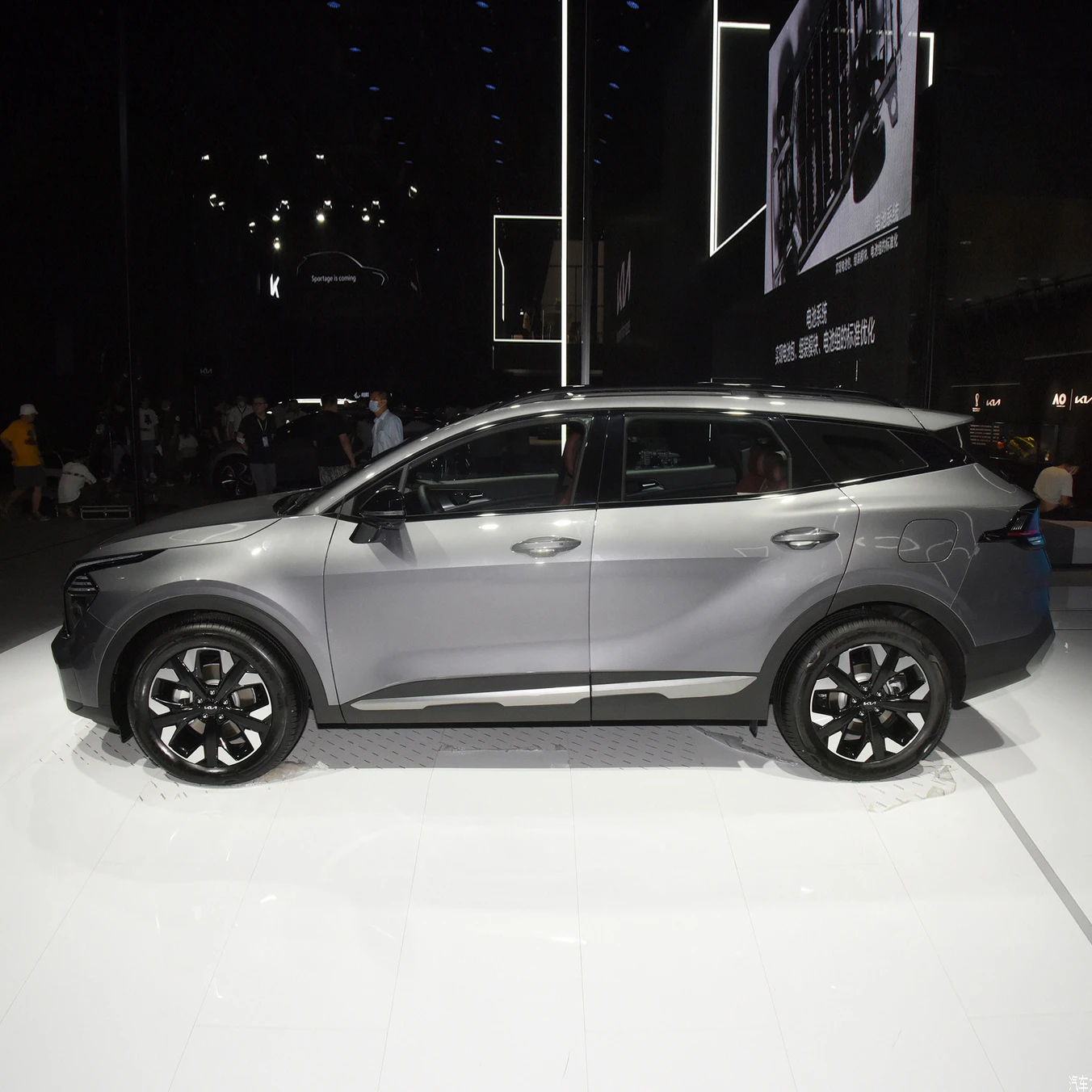 InStock KIA Sportage Brand New 4WD 2.0T Cars Super Car Speed 205km/H 5 Seats Petrol SUV Gasoline Cars for Sale