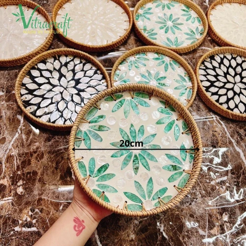 Bamboo and rattan tray inlaid with pearls. Under the meticulousness of craftsmen, perfect products are created.Size 20cm Handmade Vietnam