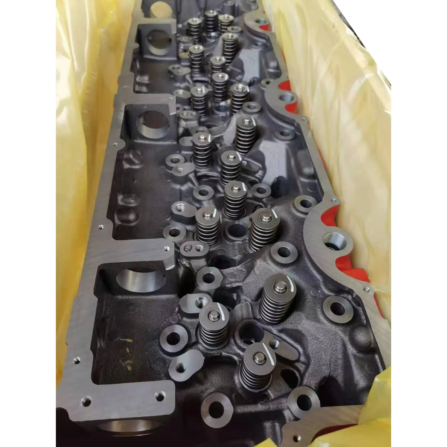 High Quality Diesel Engine Parts ISF Cylinder Head Assembly 5575213 For Foton Cummins Cylinder Heads