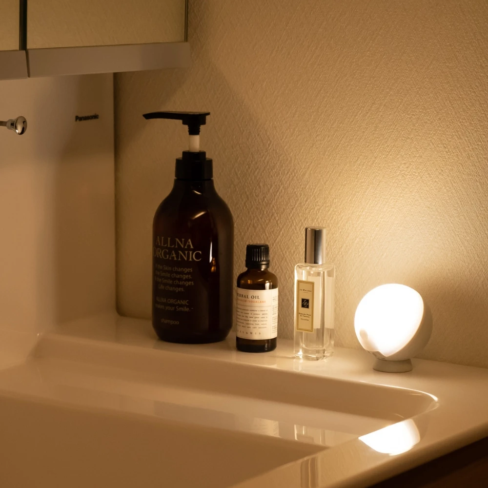 Smart Sensor Light Indoor  Battery Operated PIR Motion Sensor Smart Bulb Kitchen Cabinet Stairs Entrance