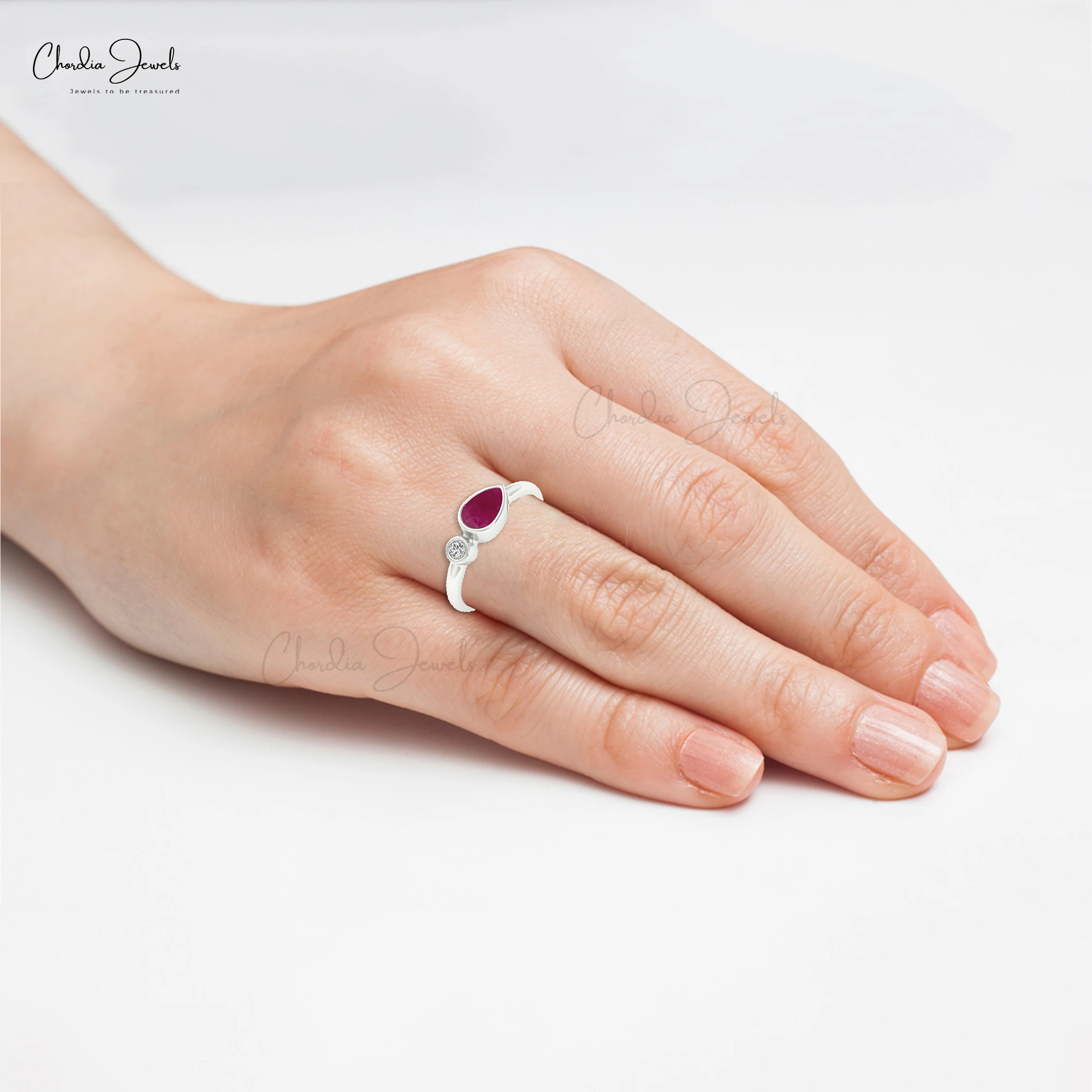 Factory Direct Sale Bezel Setting 2mm Round Cut Diamond & Natural Ruby Gemstone Ring for Women 14K Solid Gold Jewelry Wholesale