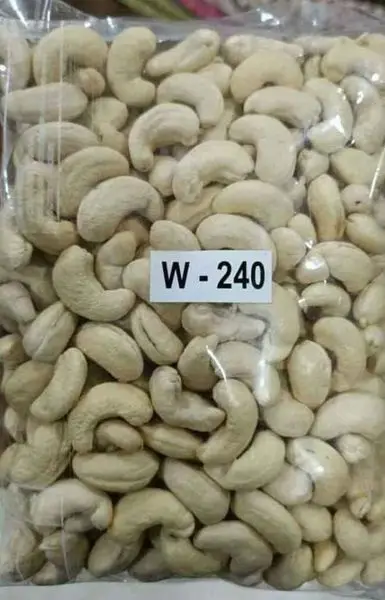 Raw Cashew Nut Kernel of All Sizes 100% High Quality Cashew Nut Raw Material from a Good Quality Factory Vietnam