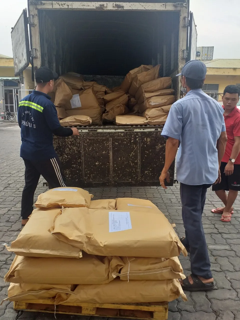 Pure Spray Dried Instant Coffee Powder Bulk Packing 20kg/carton or 10kg/bag Good Price