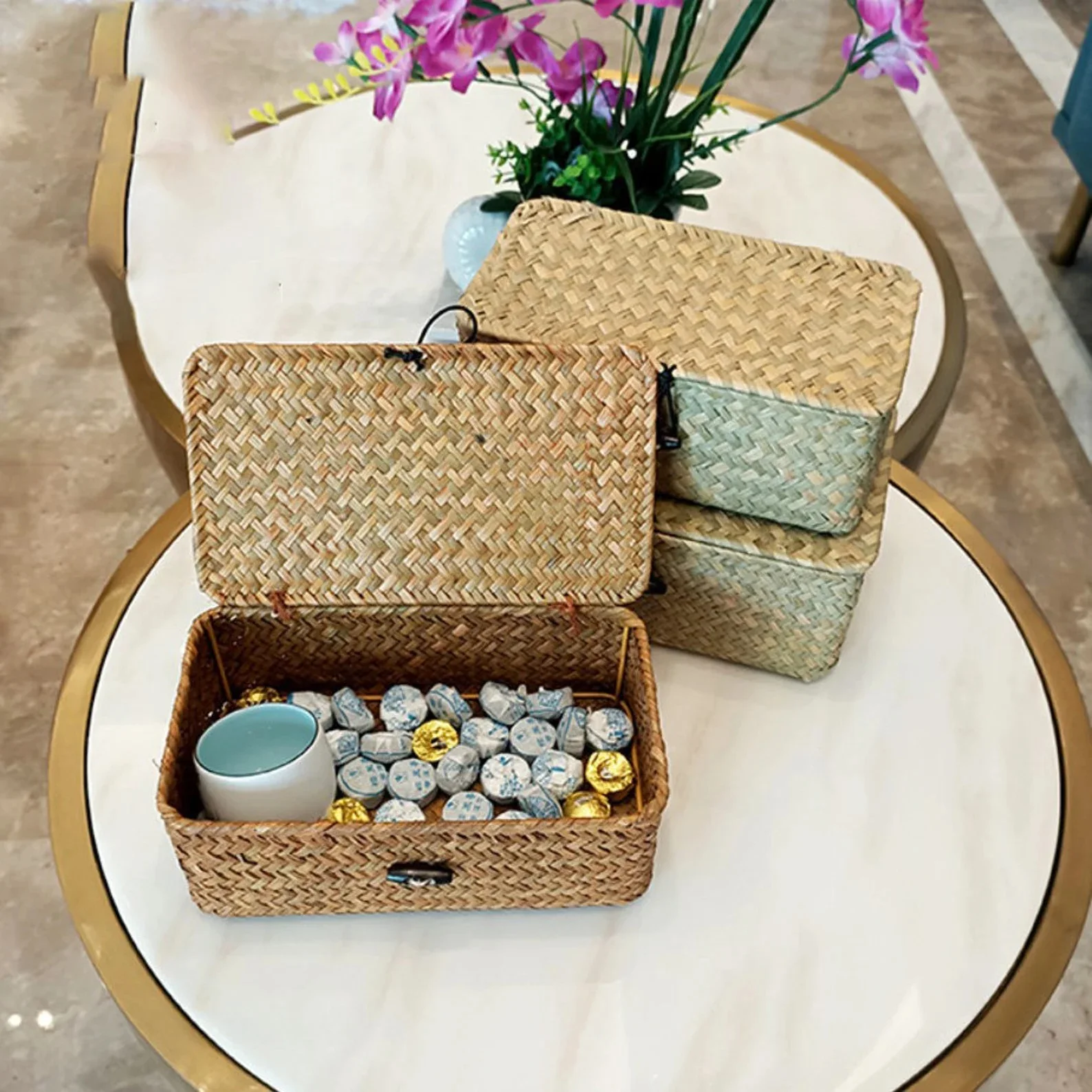 Seagrass storage baskets with lid cosmetic straw storage box from Vietnam