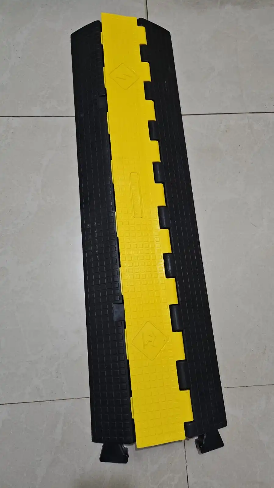 Cable Protector 2 Channel, Size: 900 X 250 X 32mm