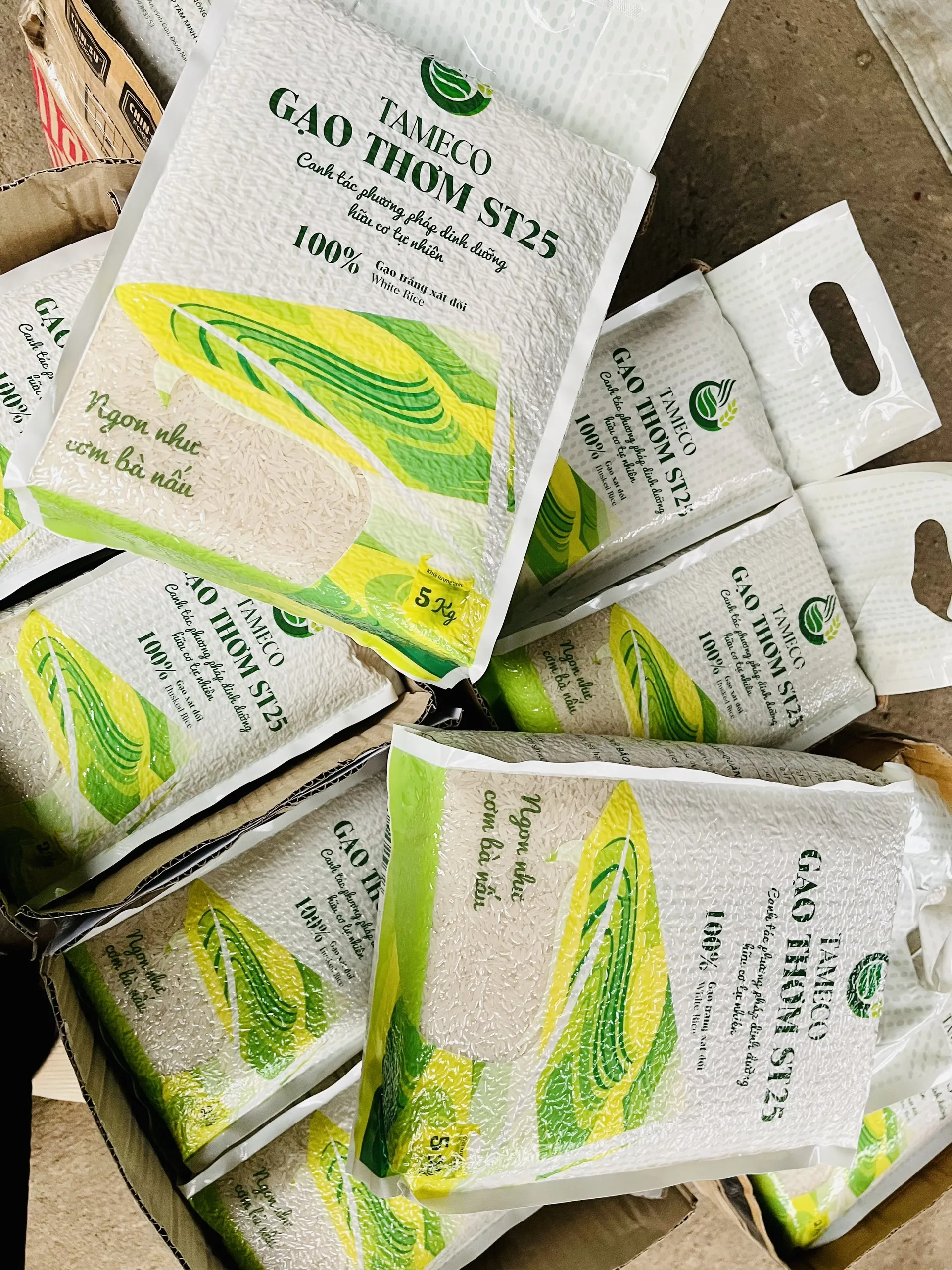 Type weight color new crop long all season grain 5kg package bag organic rice ST25 White Rice from Vietnam