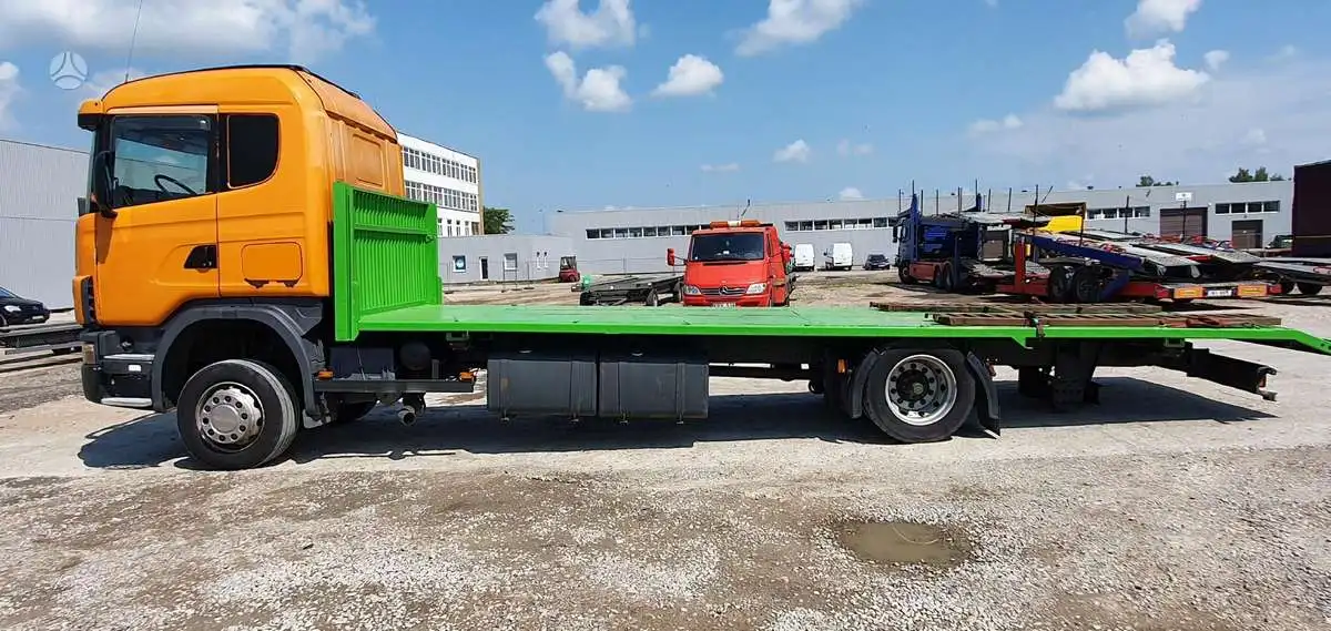 Грузовик-транспортер Scania