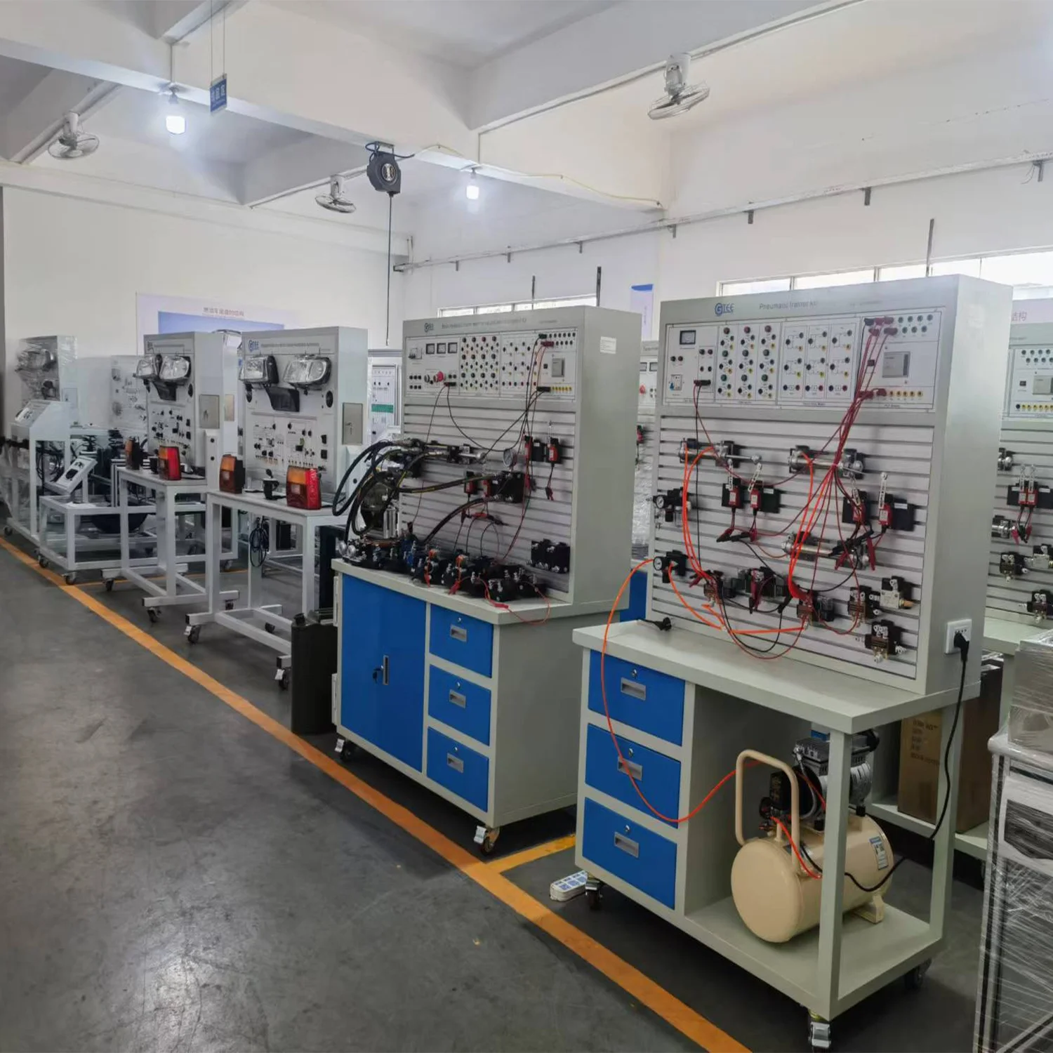 Three-phase AC electrical motor control trainer for triangle star departure simulators educational equipment