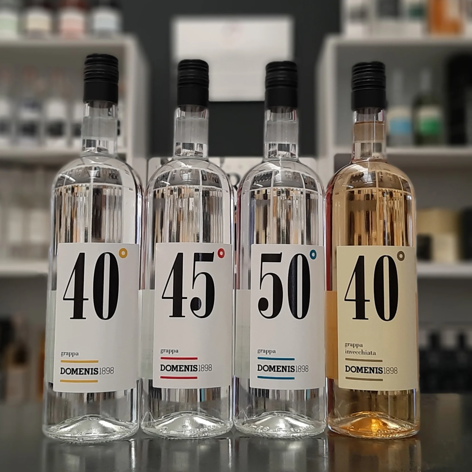 Первоклассная итальянская молодая Grappa 45 в 100 cl