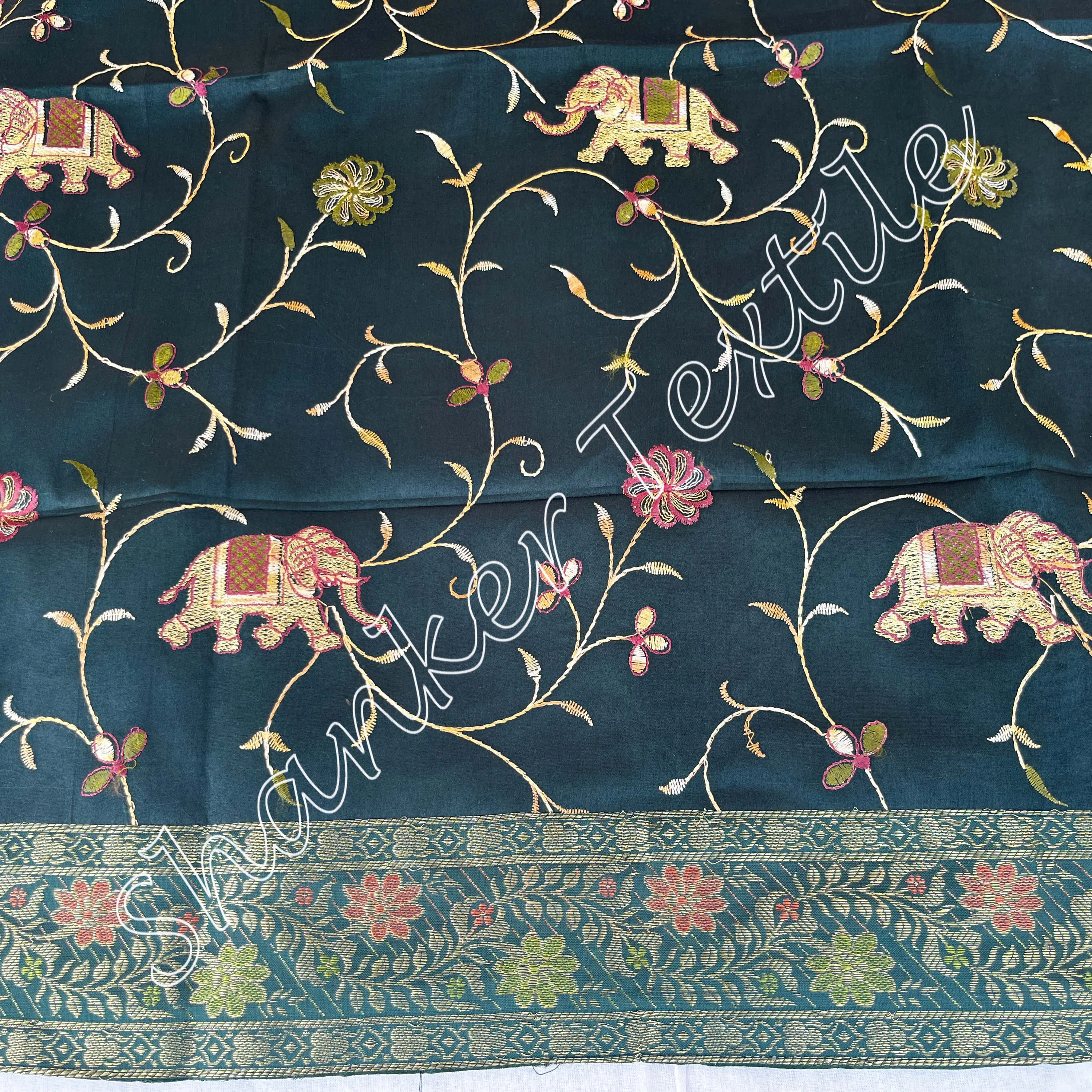 Decorative Tablecloth Table Cover Jacquard Brocade Silk Home Decor Tablecloth 36x36 Inch Size (90x90 cms) Indian Dining Table