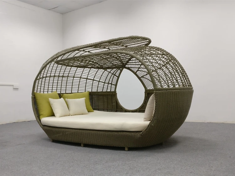 Wicker Garden  with Cushions shell style  sunbed   90' Wide Outdoor Furniture  Rattan Patio Daybed