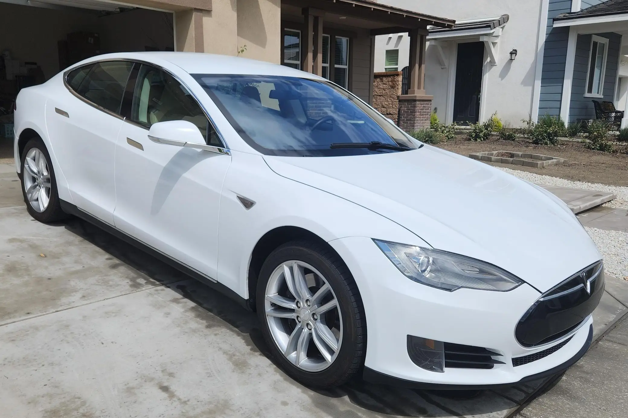 HOT SALES 2012 Teslaa Model S 85 1 Family-Owned 85-kWh Battery Pack California-Owned Unmodified Single Electric Motor Engine