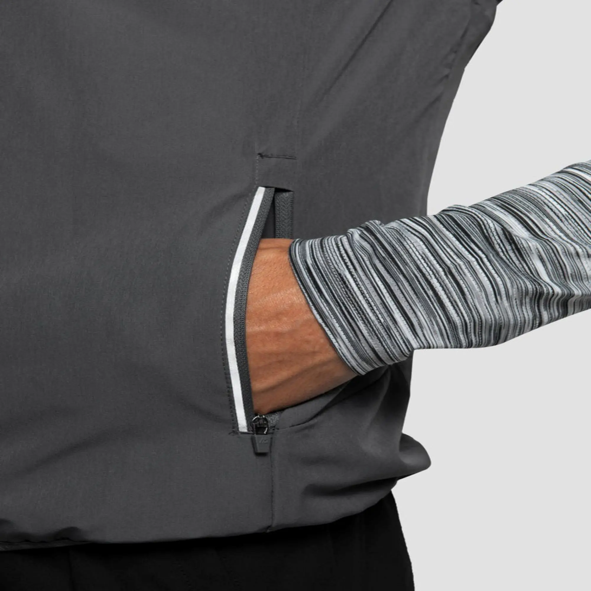 Reflective Branding Full Zip Fastening Jet Grey Mens Gilet Jacket with Easy Access Zipped Pockets and Quilting to Front and Back