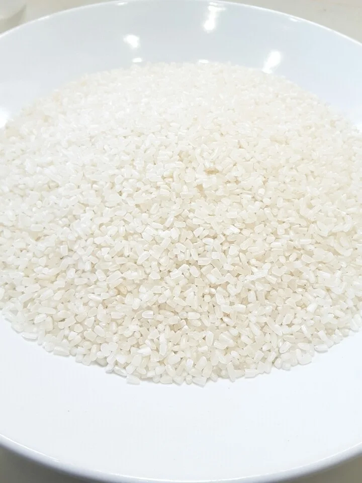 Best Rice Manufacturer Supplies Vietnam fragrant rice 100% broken, sortexed of newest crop for worldwide wholesalers