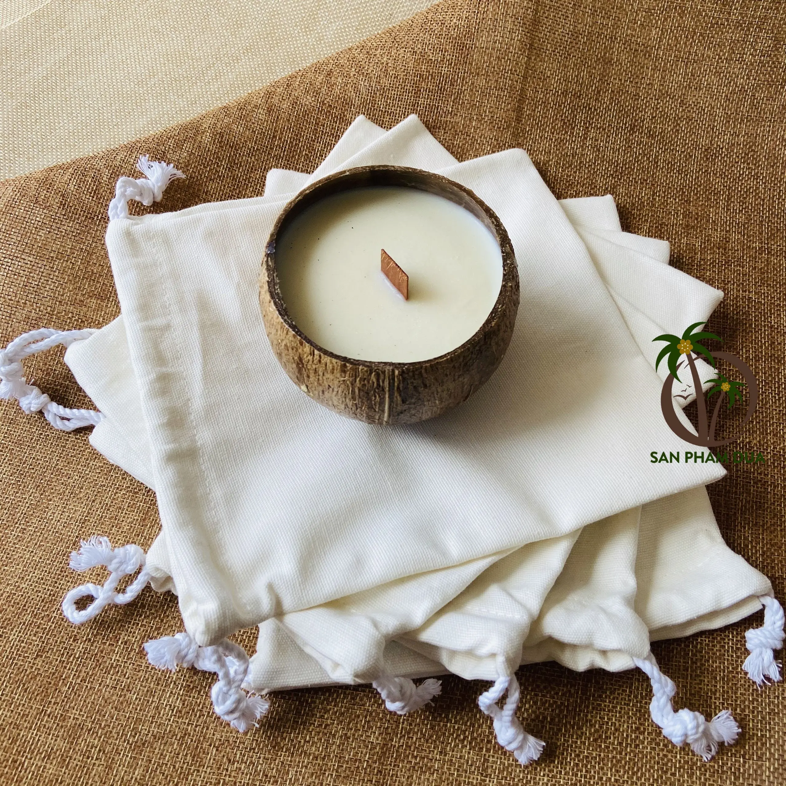 LUXURY COCONUT SOY WAX ECO FRIENDLY COCONUT CANDLE FOR GIFT WEDDING DECOR SCENT CANDLE BOWL