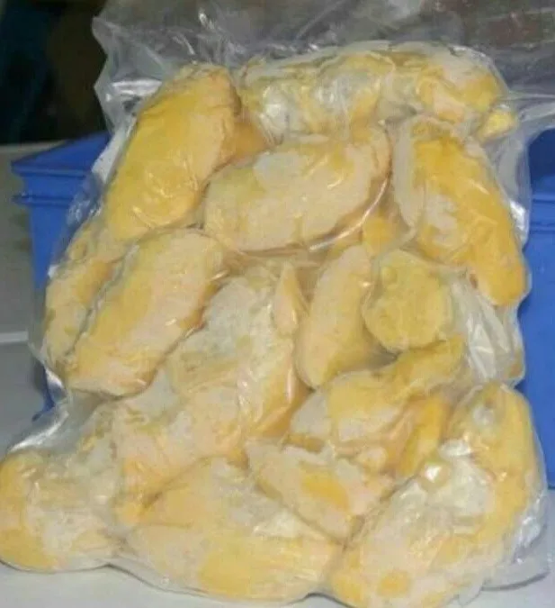 Delicious Durian 100% Natural Thick Pulp Special Taste Premium Quality Frozen Durian Monthong Whole 100g Per Pack ANGLE