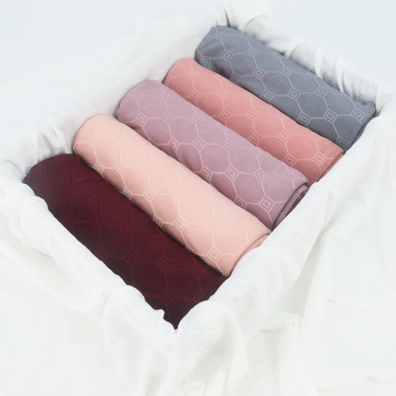 Сдержанный Модный Эластичный хиджаб мусульманские женские текстурированные шарфы из джерси с логотипом шали жаккардовыми шарфами ручной работы