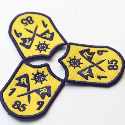 Custom Low MOQ 100% Fabric Woven Patch Badges Sew on Iron on Embroidery Patches Clothing Embroidered Patch