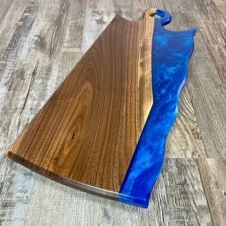 Handcrafted Resin Epoxy & Wood  Chopping Boards Perfect for Kitchen Decor Chess Chopping Blocks for Hotel Home Hotel Restaurant