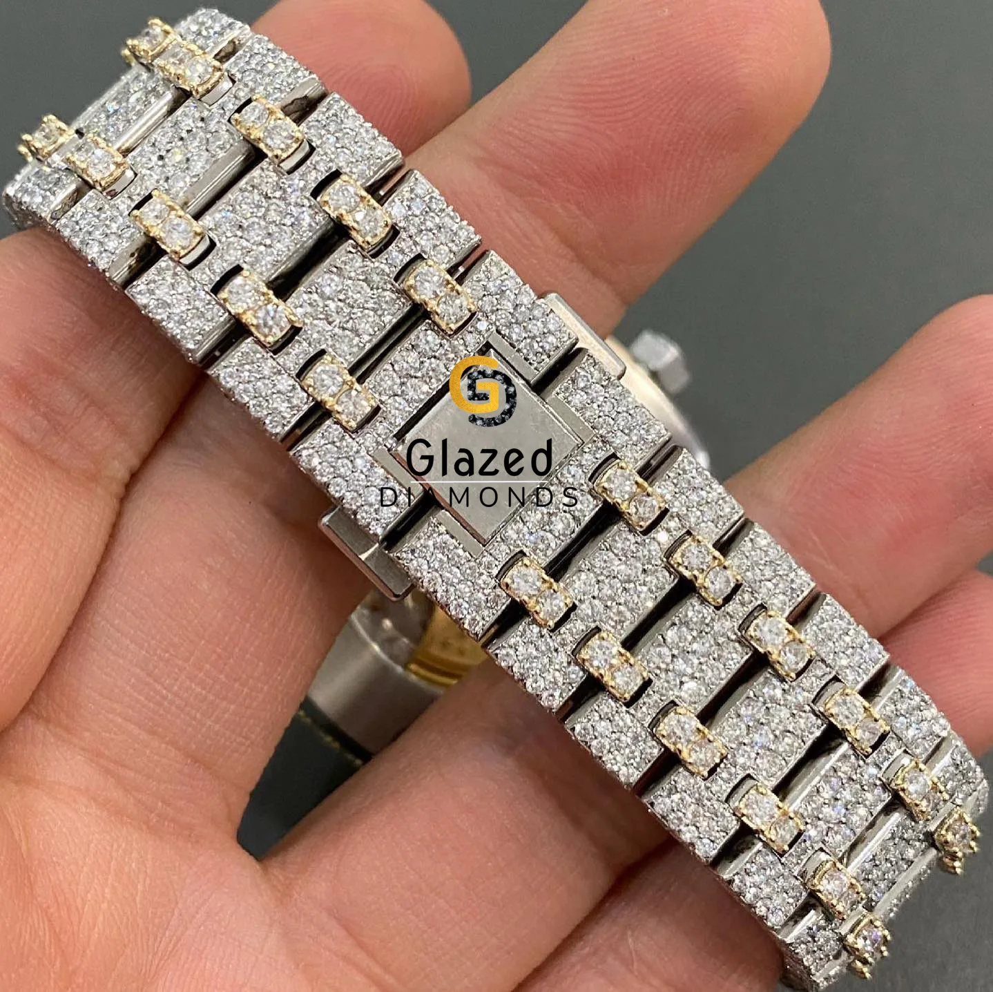 Luxurious Fancy New Brilliant Cut Lab Grown Diamond Studded Hip Hop Wrist Wear Watches Stainless Steel Smart Dial Display Date