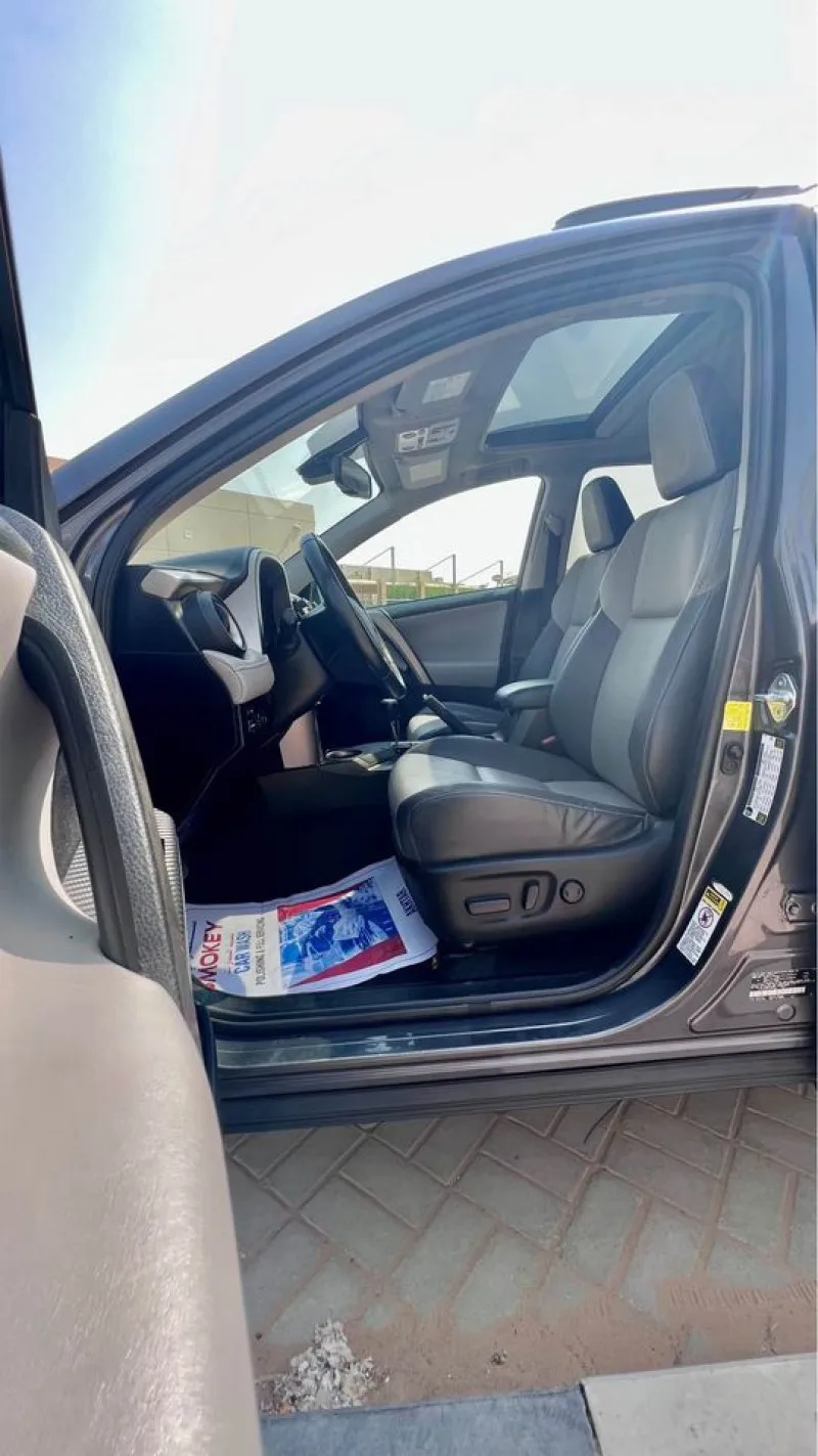 Used Left Hand Drive Toyota RAV4 2015 FULL OPTION