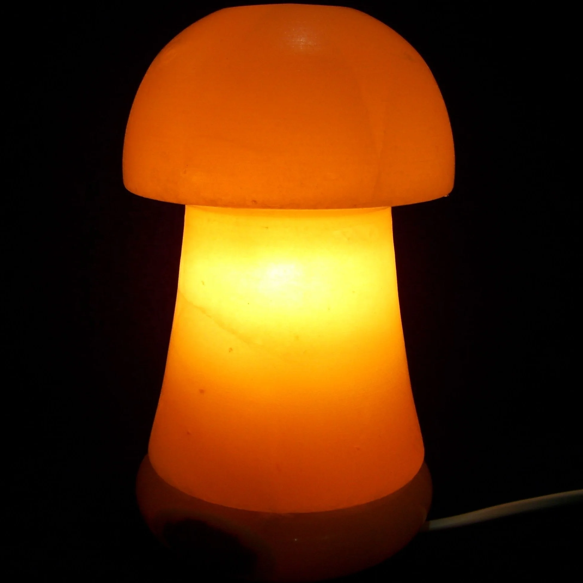 Butiful Shape  and  Accurate Size of Crystal Mushroom Salt Lamp With Wood Base Available at Wholesale Price Direct From Factory