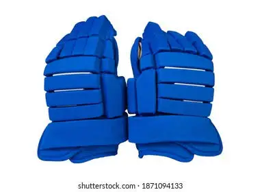 SnowdriftStrike: Advanced Ice Hockey Gloves - Precision Engineering for Victory!