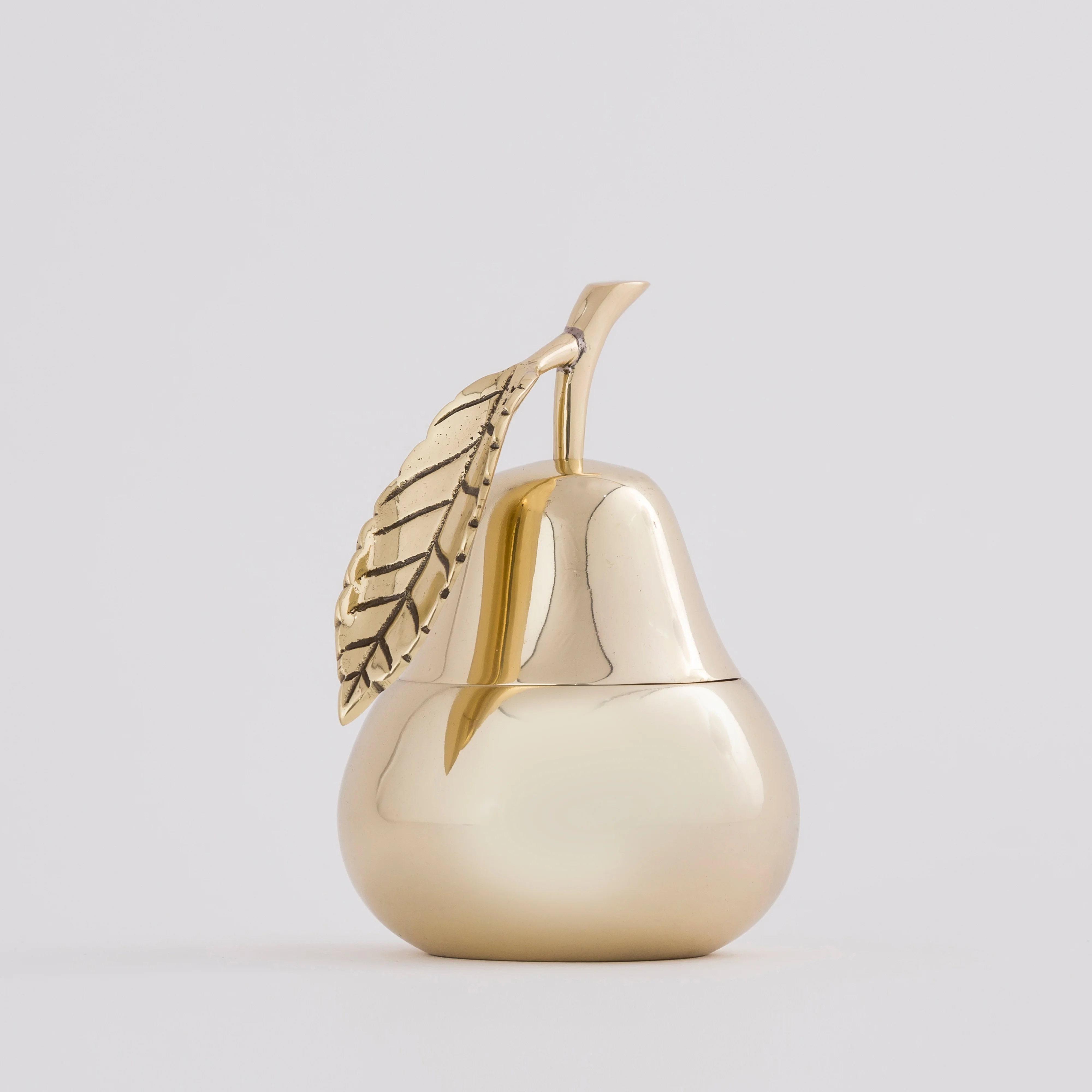 High Quality Best Selling Metallic Candle Wax Filled Container for Home and Decoration