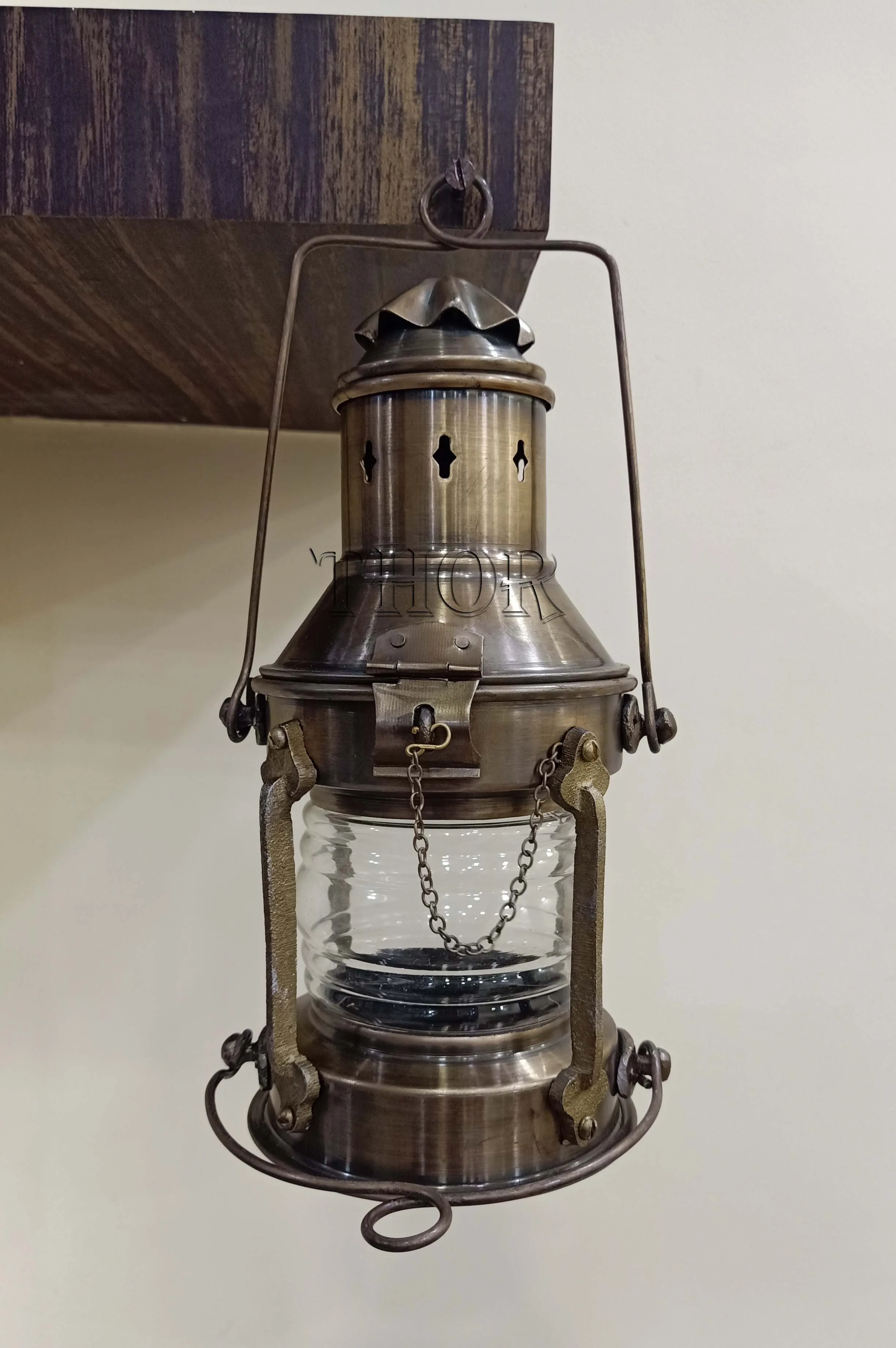 Antique Lantern Antique Brown Brass Oil Lamps for Indoor Use Transparent Lampshade Glass with Fire Control Knob Front Light