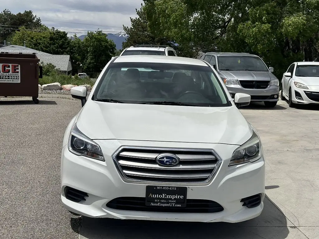 2017 Подержанные SubaruLegacy 2.5i Премиум + чистый седан аккуратно подержанные автомобили с источником питания лучшее предложение для доставки