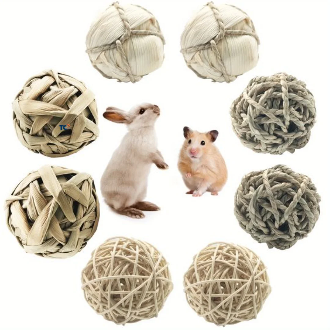 Rabbit Toys Natural Wooden Hamster Bunny Chew Toys Small Pet Guinea Pig Toys Grass Rattan Balls for Wholesale