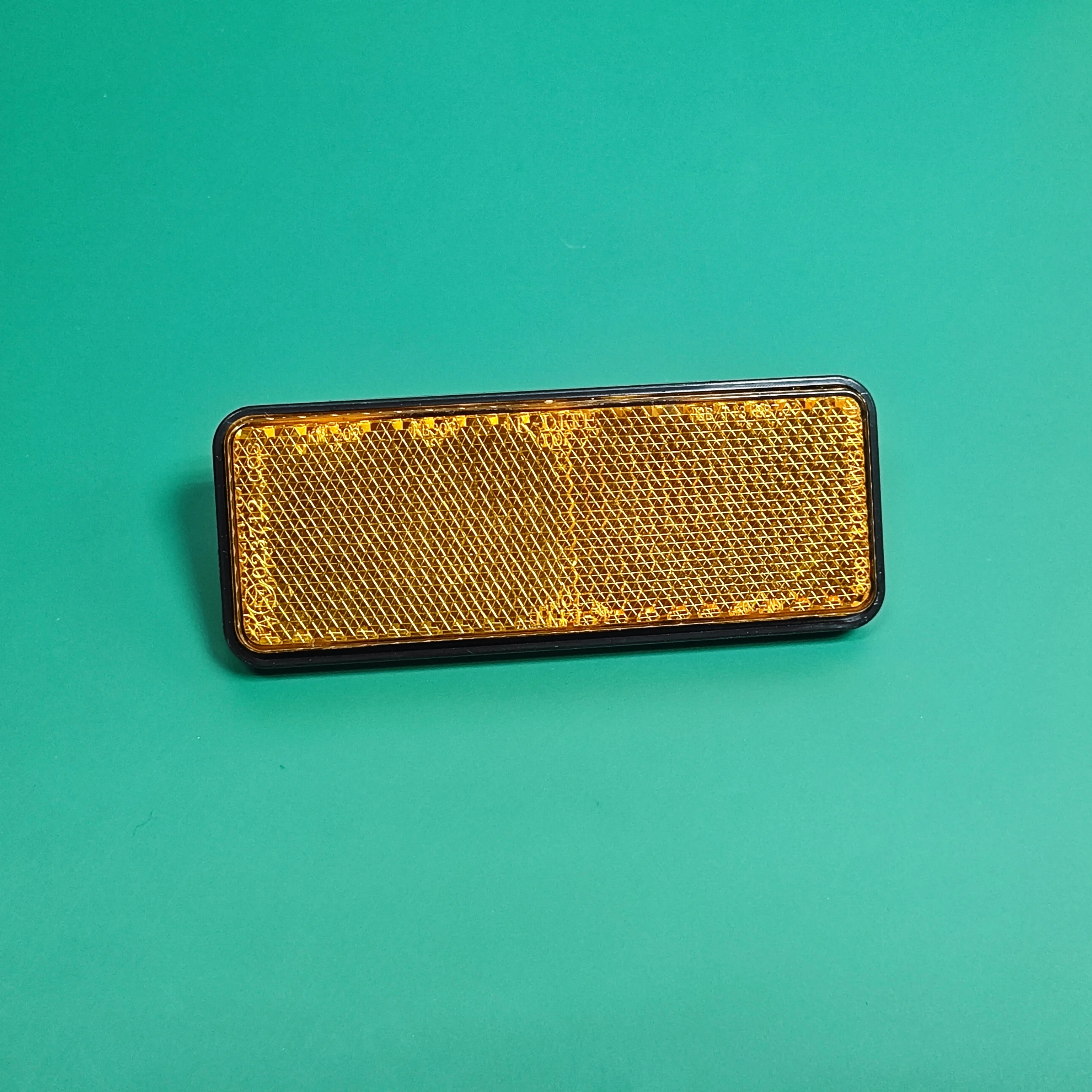 DOT certified reflector