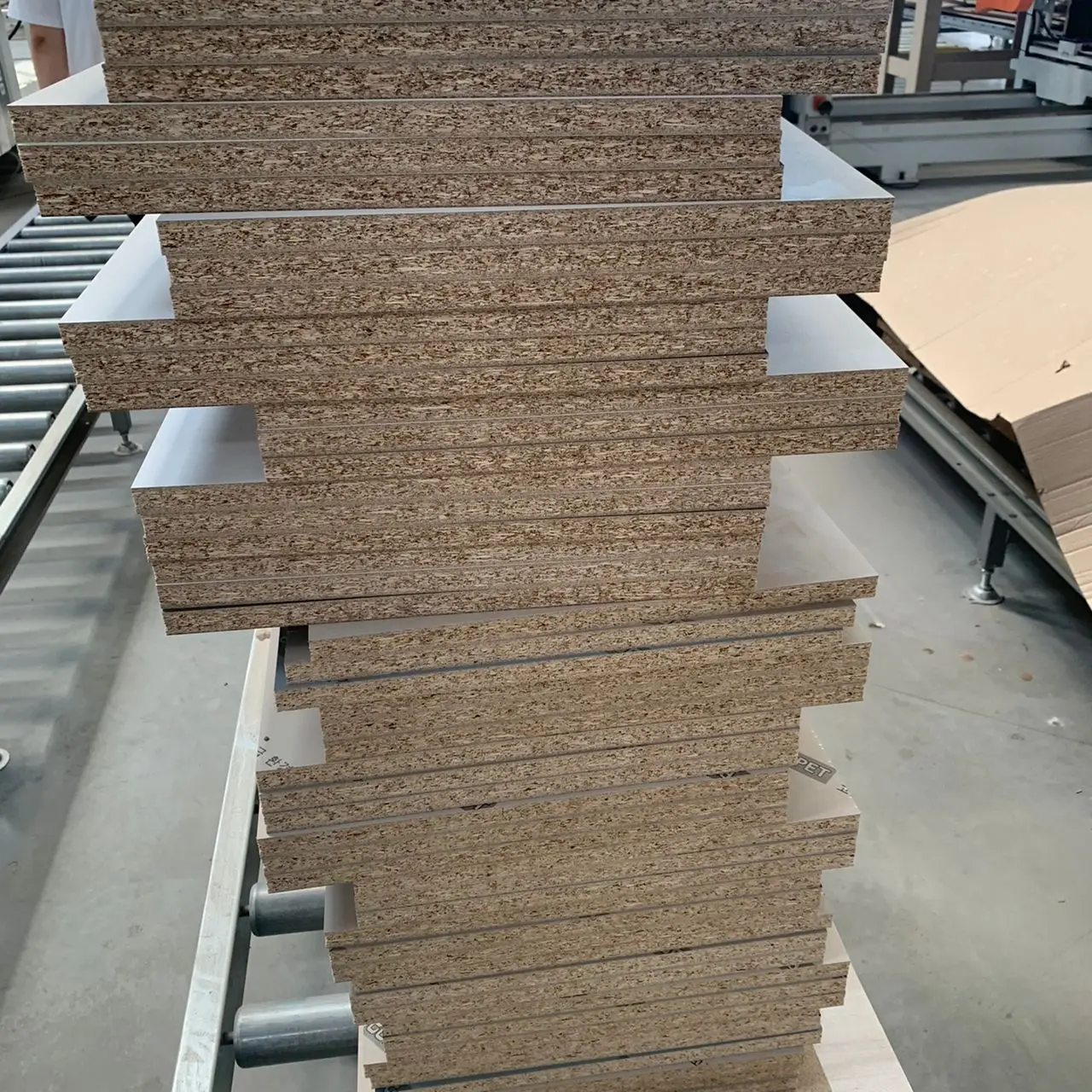 Timber Lumber Plywood Poplar Plywood 4X8 FT Wood American Deform Time Outdoor Layers Furniture Birch Face Class Material Origin