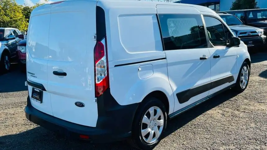 Подержанный 2020 Ford Transit Connect Van