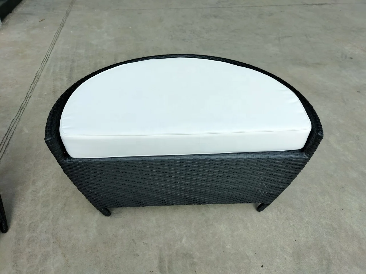 Poly Rattan Swimming Pool Chaise Lounge Outdoor Furniture