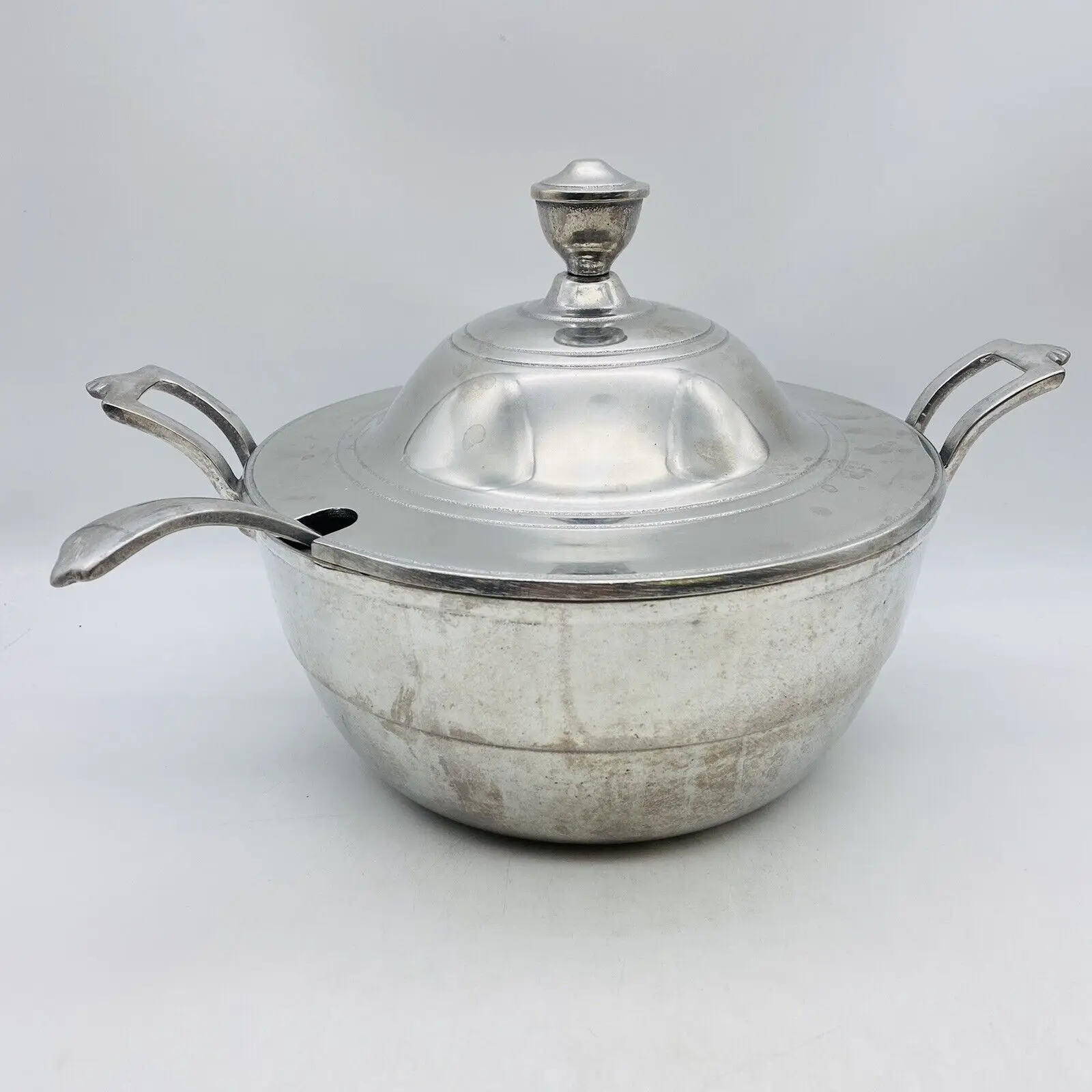 Decorative Best Quality Metal Tureen Set for Serving Soup Wholesale Supplier Manually Manufactured in India