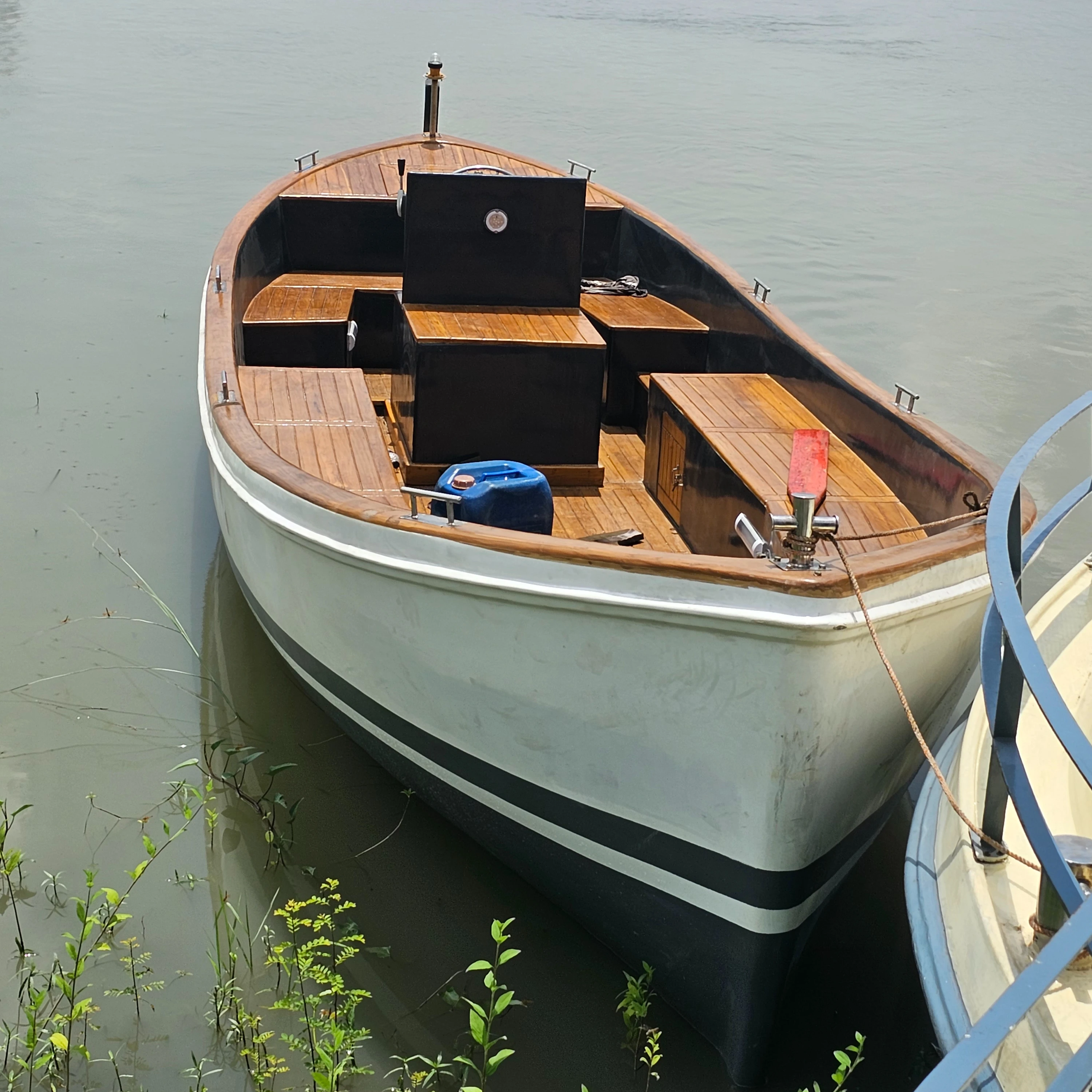 Best Luxury Design Sloep Boat  with Teak Wood Design and Fibreglass Hull For Export from Bangladesh