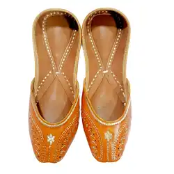 women khussa/Punjabi jutti comfortable wear women Handcrafted Ethnic Leather juti
