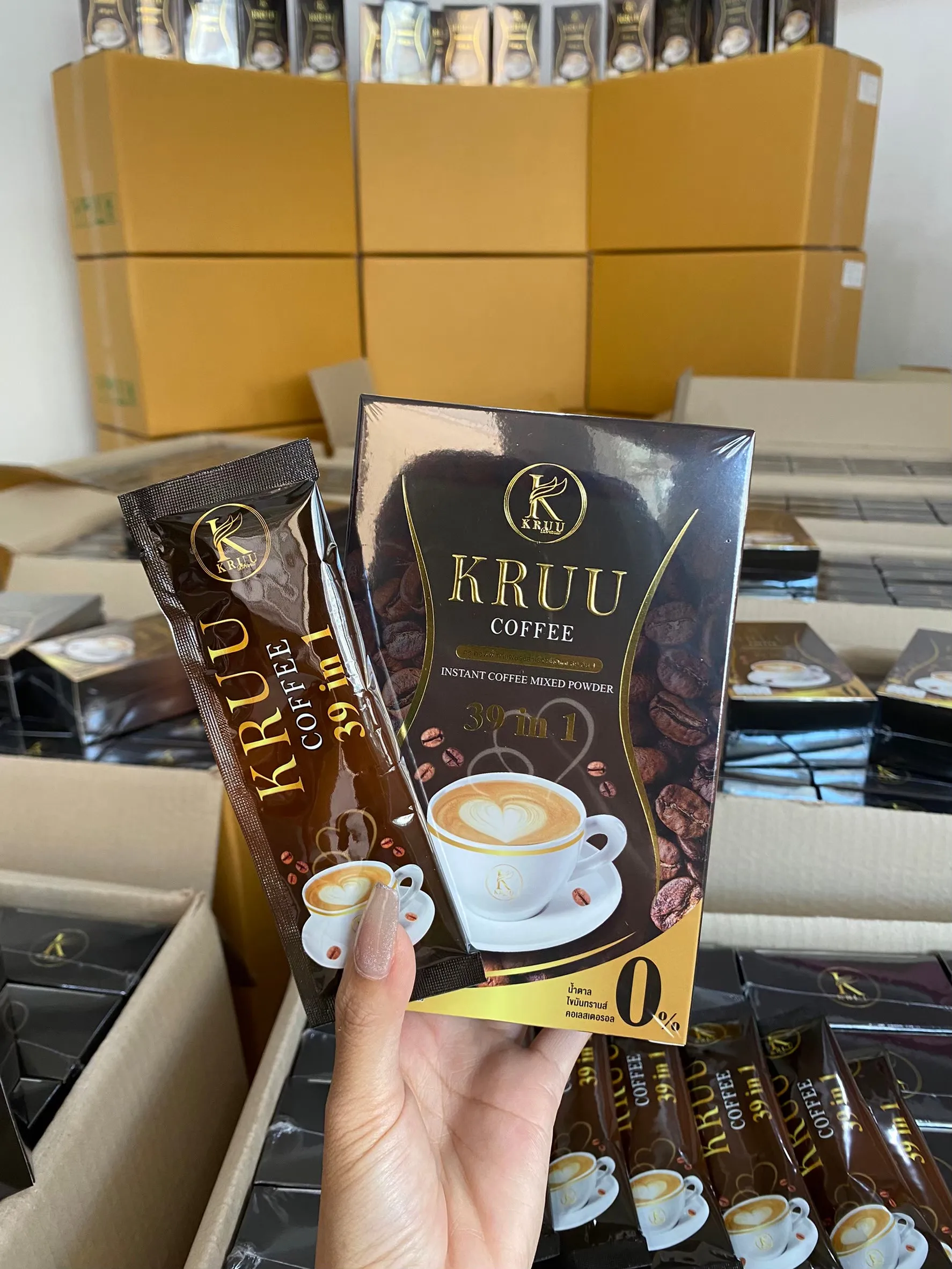 Мгновенный кофе 39 в 1 от бренда KRUU из Таиланда