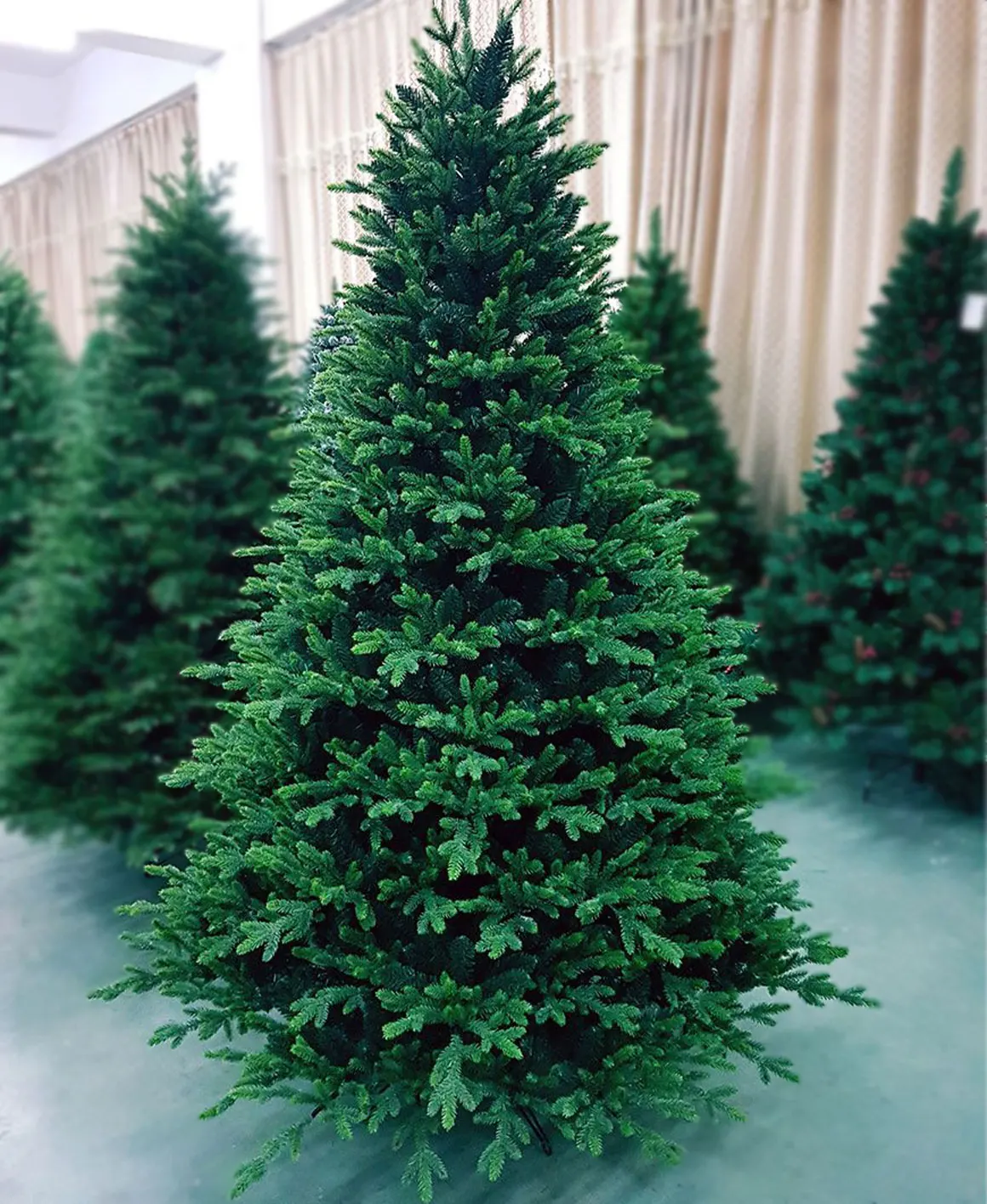 Traditional Artificial Green Large Christmas Xmas Tree For Garden Home Decor Green Artificial Plant For Christmas Decoration