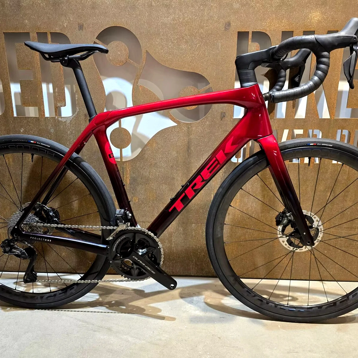 Лучшие продажи оригинальные походы Domane SLR 9 eTap Gen 4 велосипед доставка по всему миру