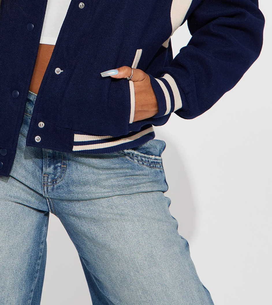 Oem Manufacturer Faux Wool Navy Varsity Jacket Snap Button Closure Contrast Color Polyester Lining Bomber Varsity Jacket For Men
